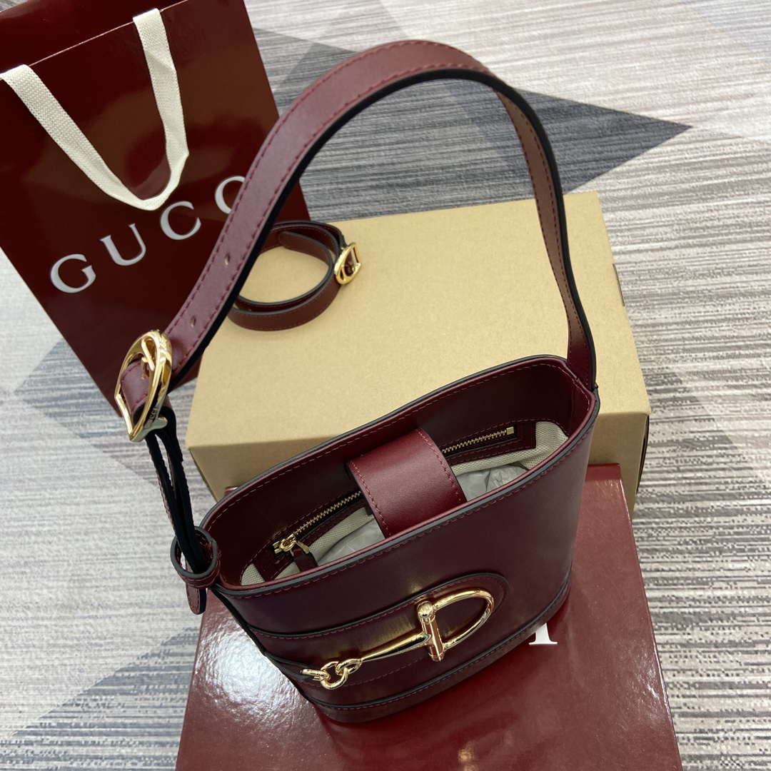 Gucci 833665 Gucci 73 Small Bucket Bag Red Leather - Default Title - View 4