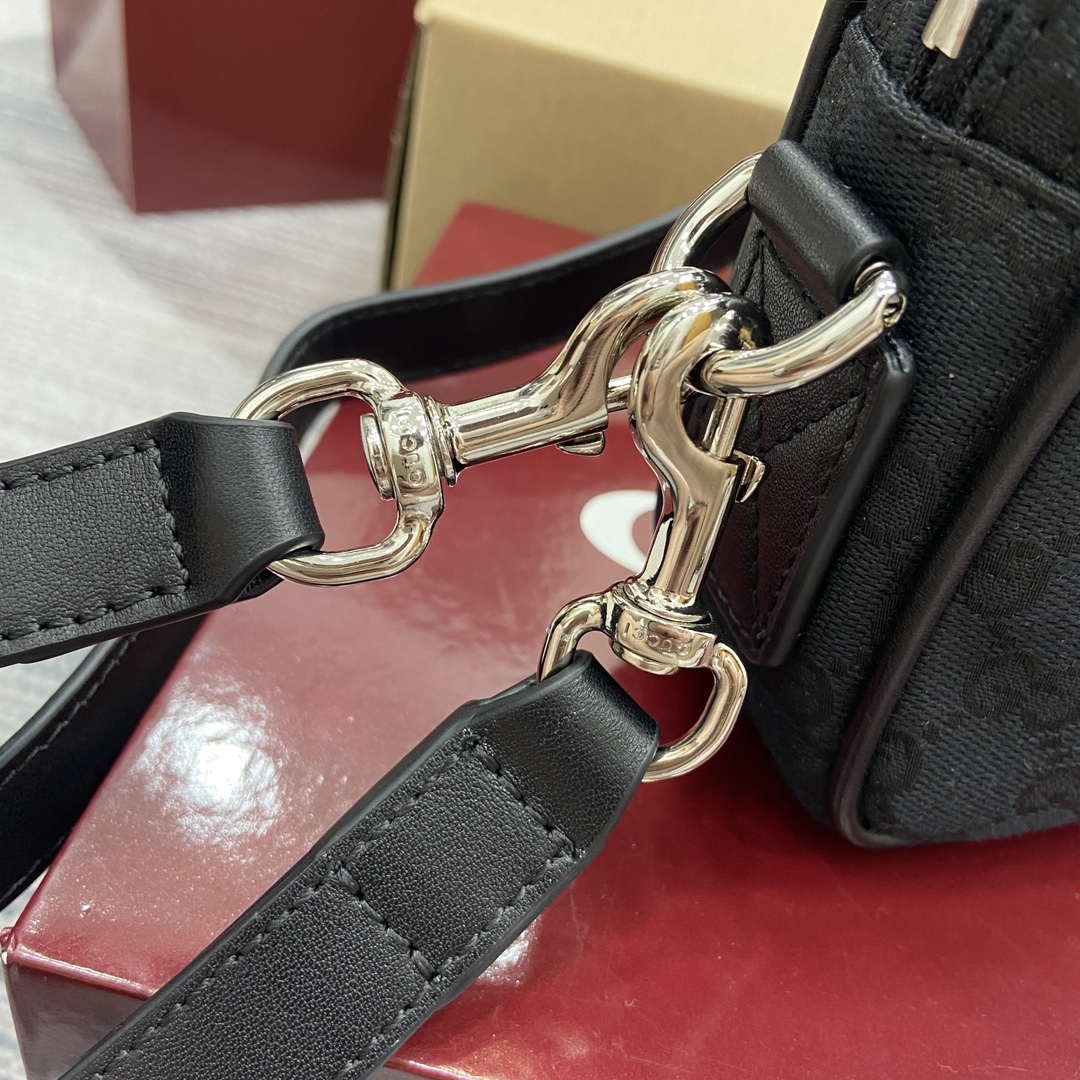 Gucci 834802 GG Canvas Small Crossbody Bag Black