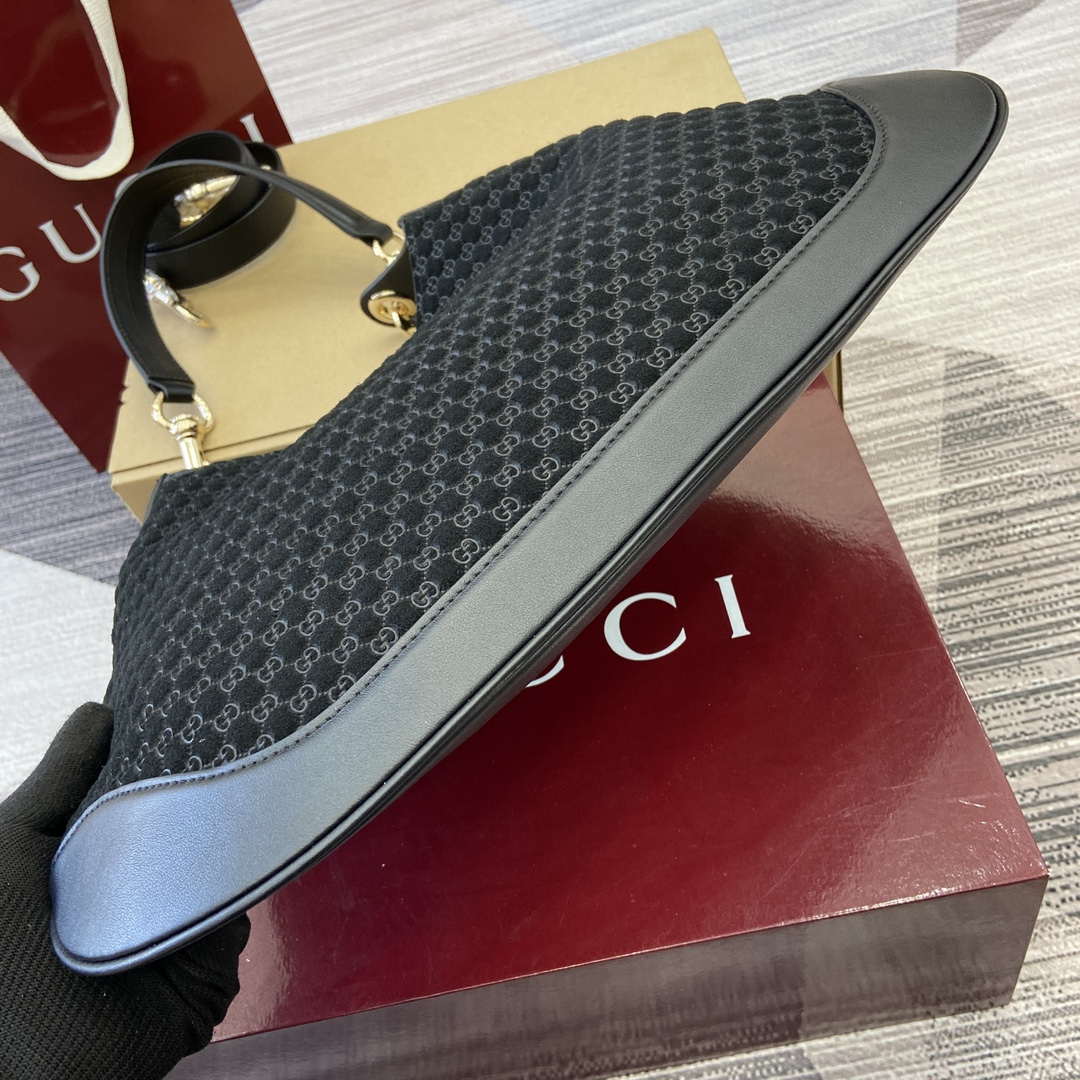 Gucci 834981 Gucci B medium Shoulder Bag Black Velvet Embossed