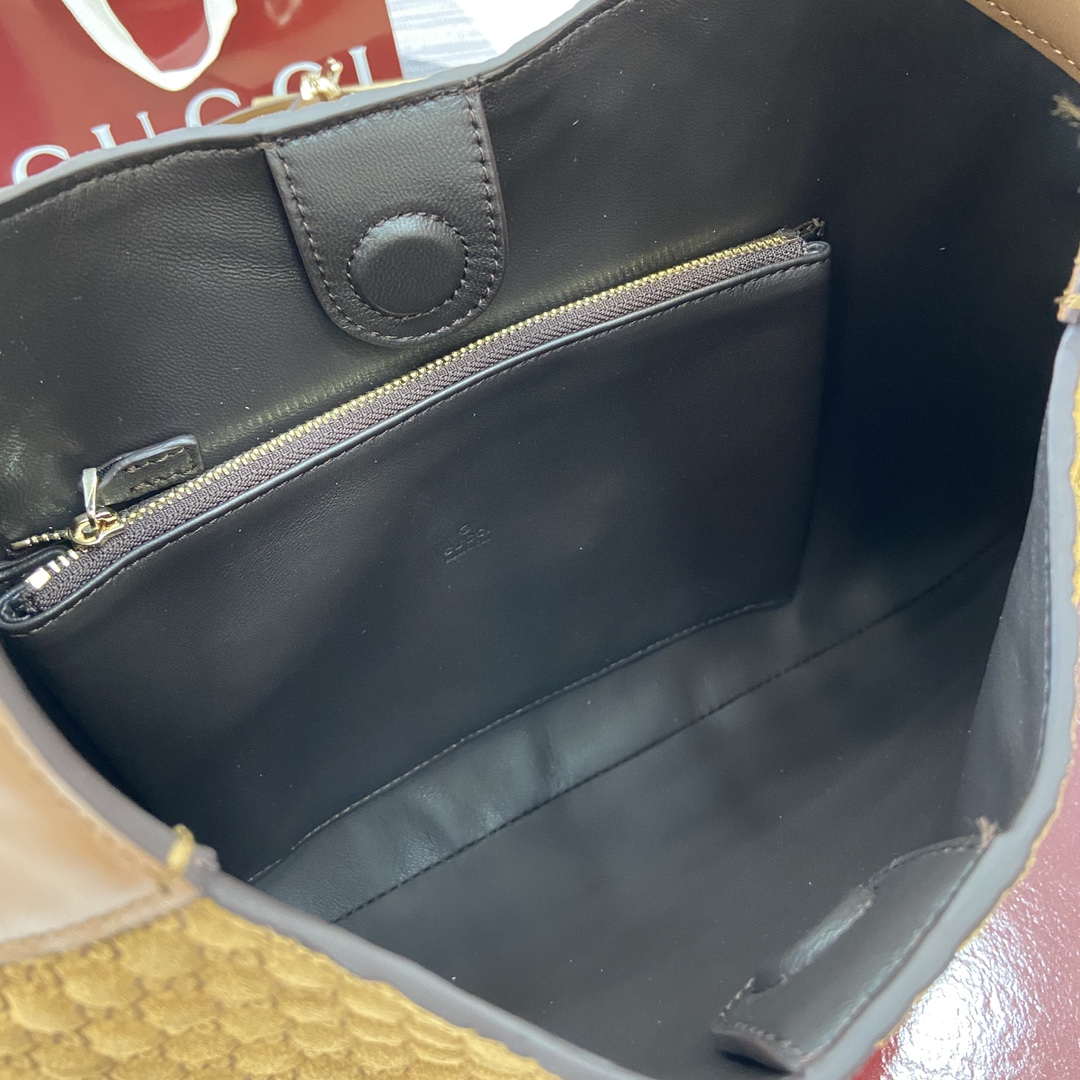 Gucci 834981 Gucci B medium Shoulder Bag Brown velvet embossed - Default Title - View 10