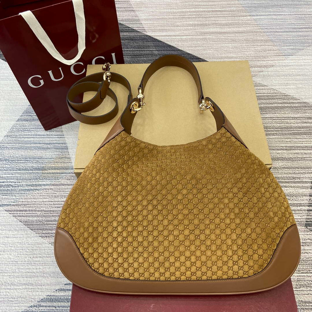 Gucci 834981 Gucci B medium Shoulder Bag Brown velvet embossed