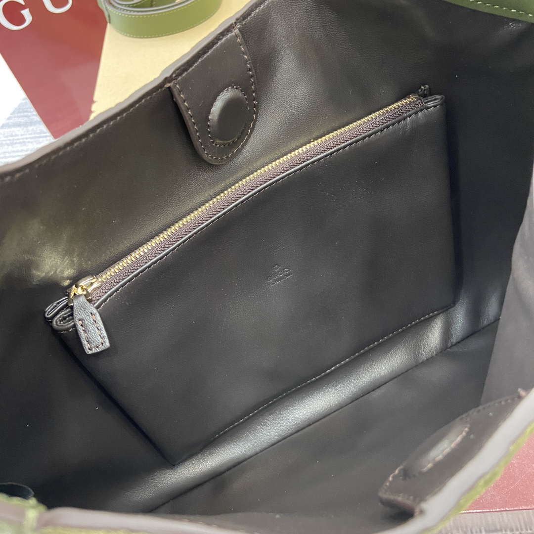 Gucci 834981 Gucci B medium Shoulder Bag Dark green