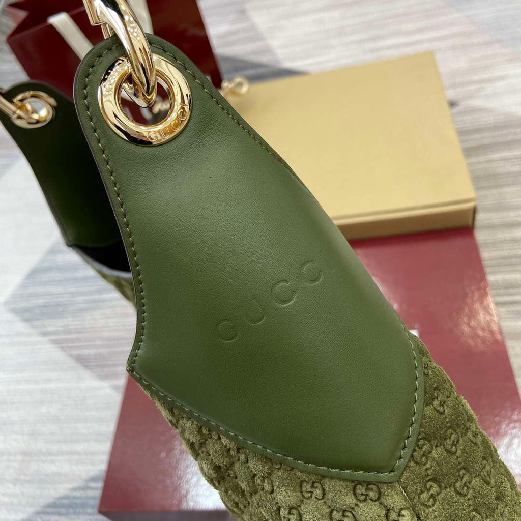 Gucci 834981 Gucci B medium Shoulder Bag Dark green