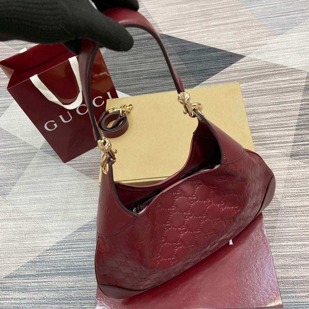 Gucci 834981 Gucci B medium Shoulder Bag Red Leather