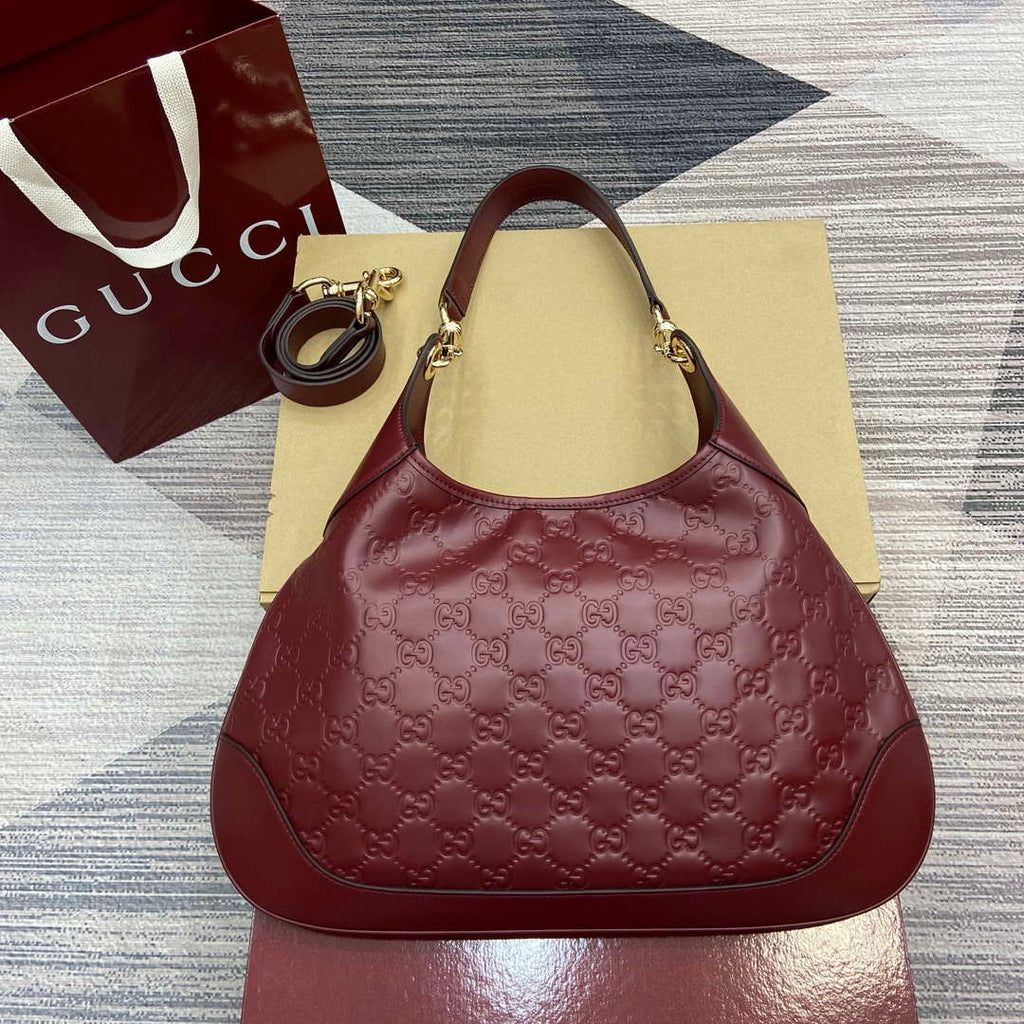 Gucci 834981 Gucci B medium Shoulder Bag Red Leather