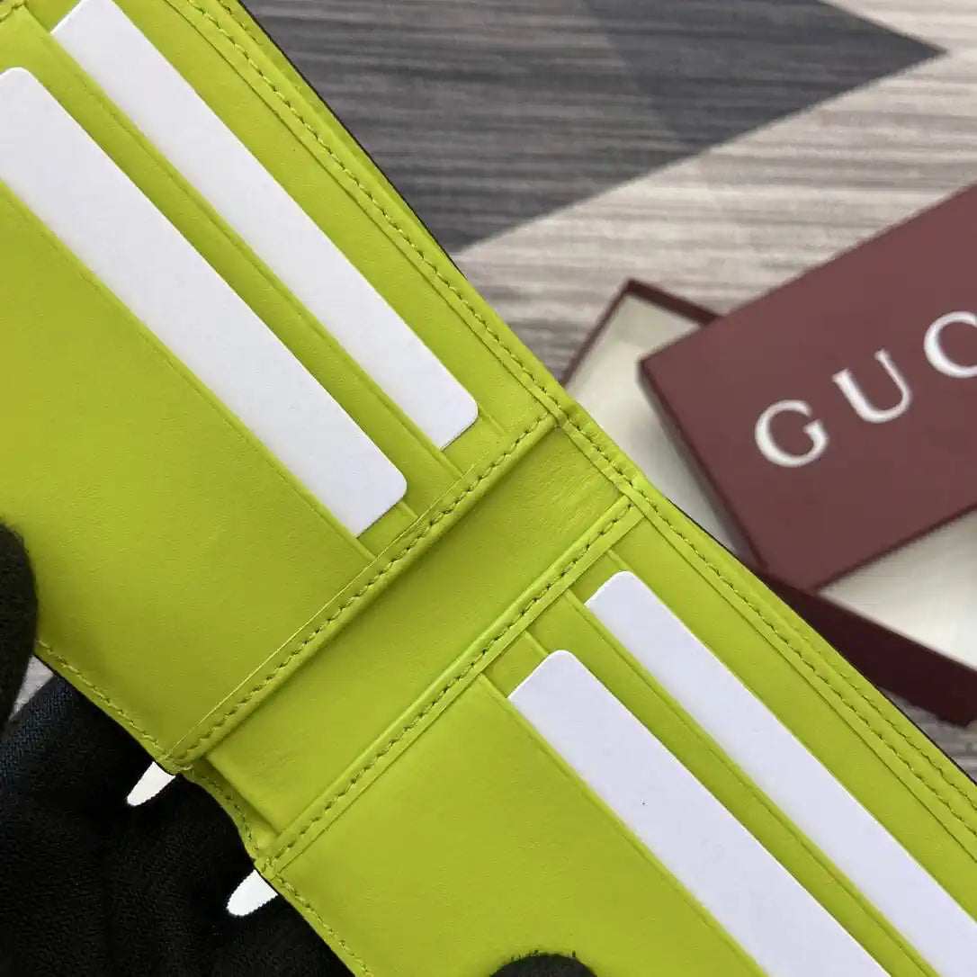 Gucci 835002 Gucci Imprint coin wallet Green