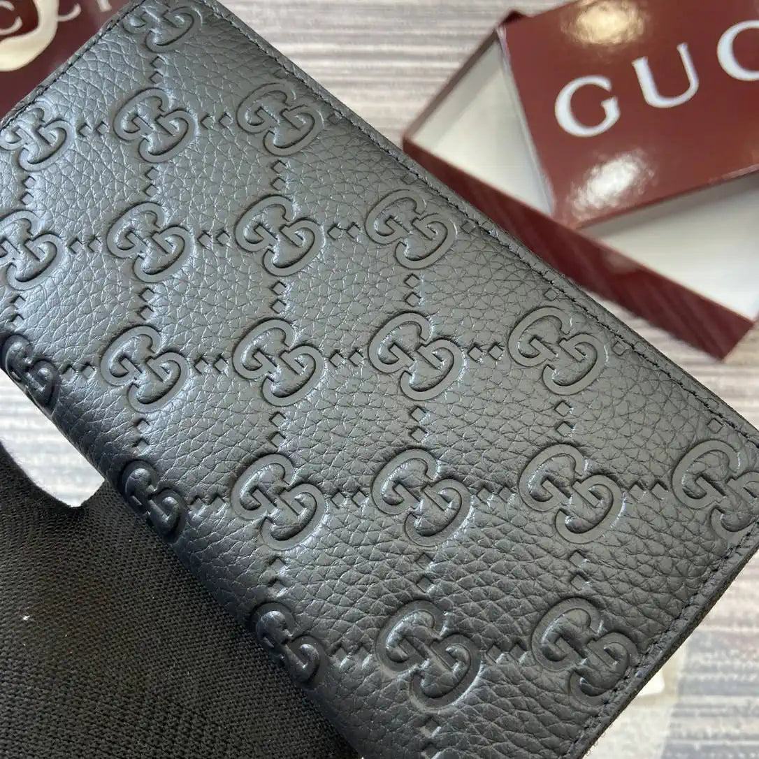 Gucci 835003 Gucci Imprint zip around wallet Black