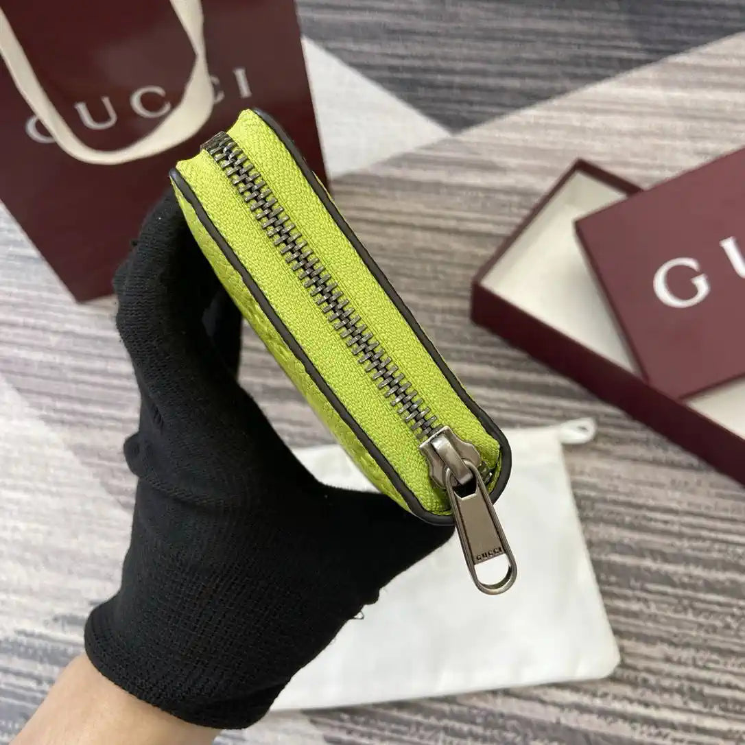 Gucci 835003 Gucci Imprint zip around wallet Green