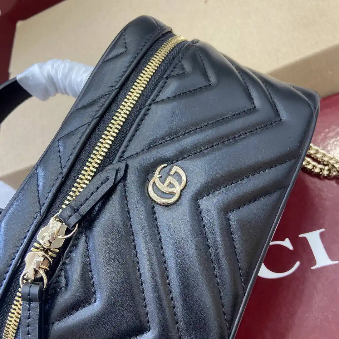 Gucci 837454 GG Marmont mini vanity bag Black