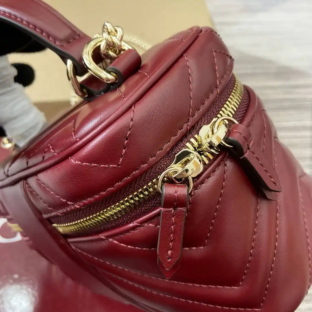 Gucci 837454 GG Marmont mini vanity bag Red