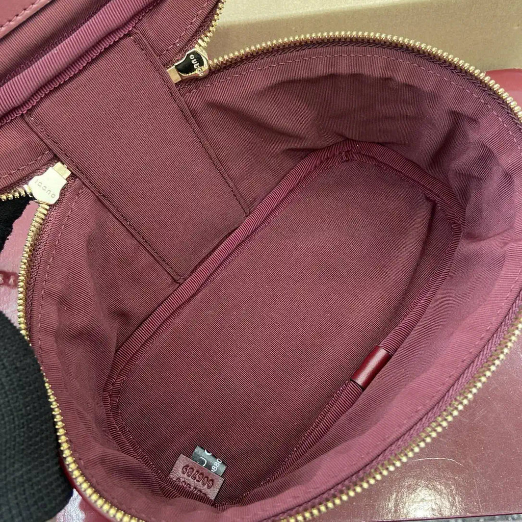 Gucci 837454 GG Marmont mini vanity bag Red