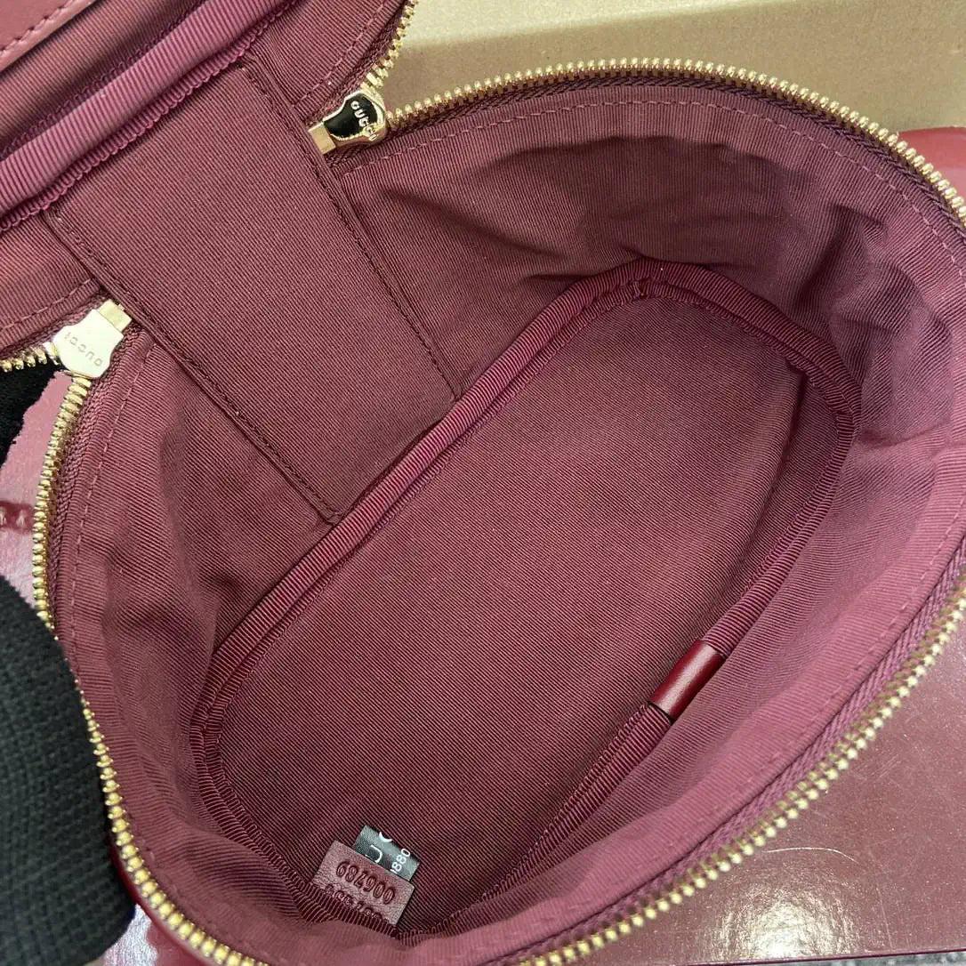 Gucci 837454 GG Marmont mini vanity bag Red