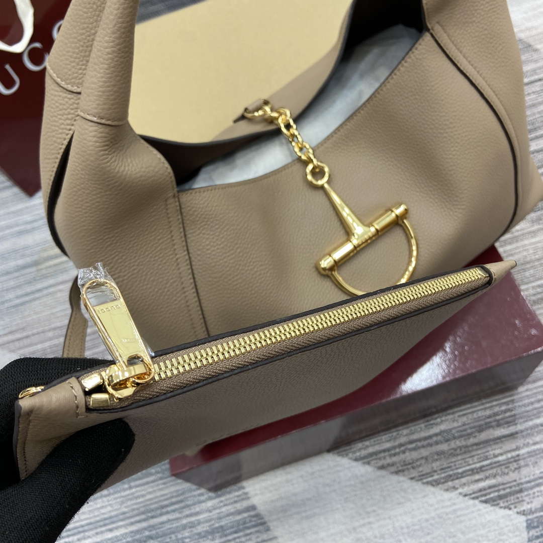 Gucci 837466 Gucci Softbit Maxi Shoulder Bag Taupe grainy - Default Title - View 5