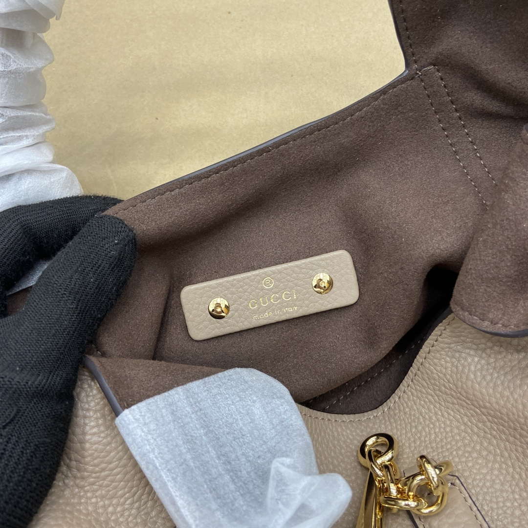 Gucci 837467 Gucci Softbit Medium Top Handle Bag Taupe grainy - Default Title - View 10