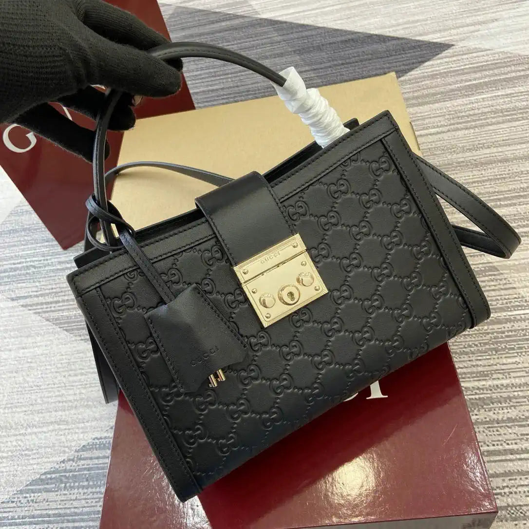 Gucci 838992 Padlock medium top handle bag  black GG leather