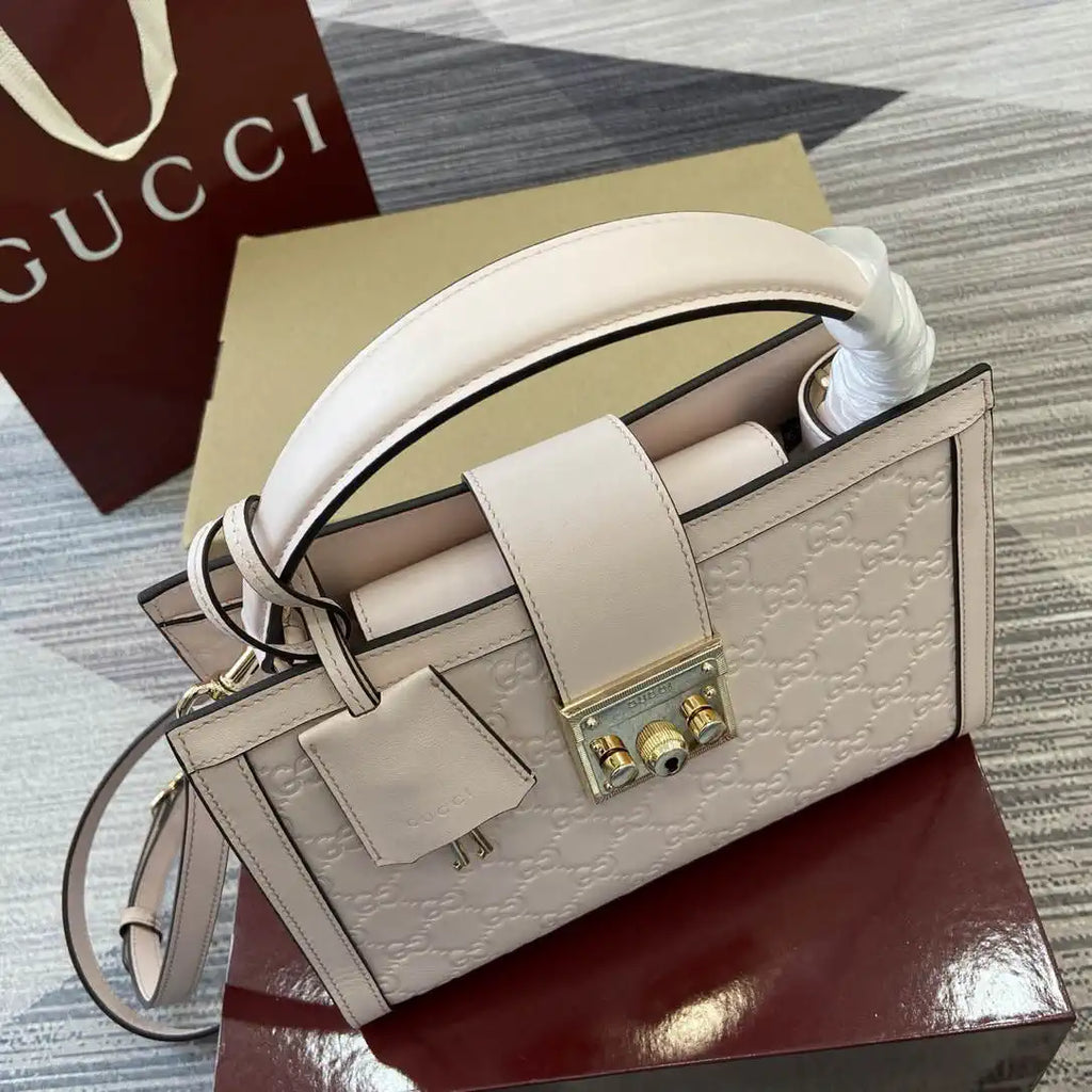 Gucci 838992 Padlock medium top handle bag Lithg Pink GG leather