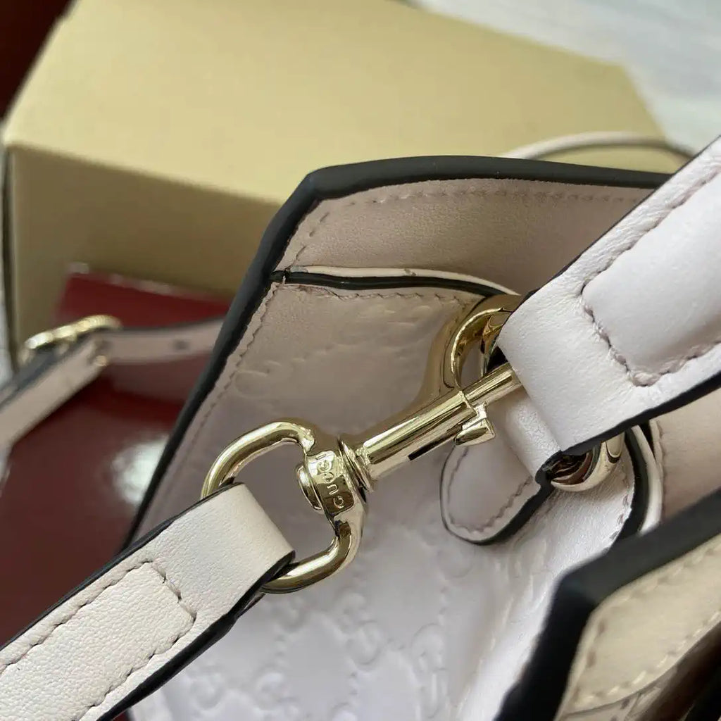 Gucci 838992 Padlock medium top handle bag Lithg Pink GG leather
