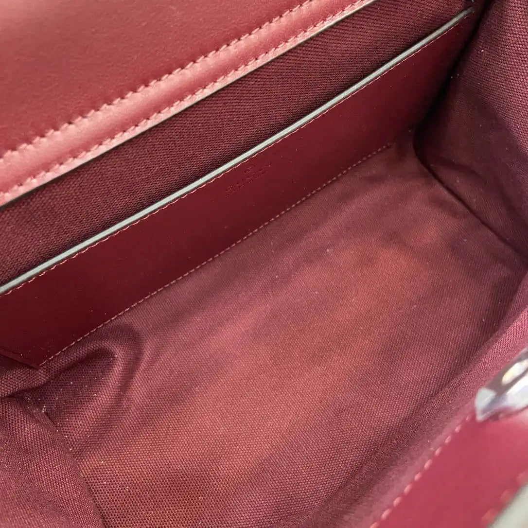 Gucci 838992 Padlock medium top handle bag  Red GG leather