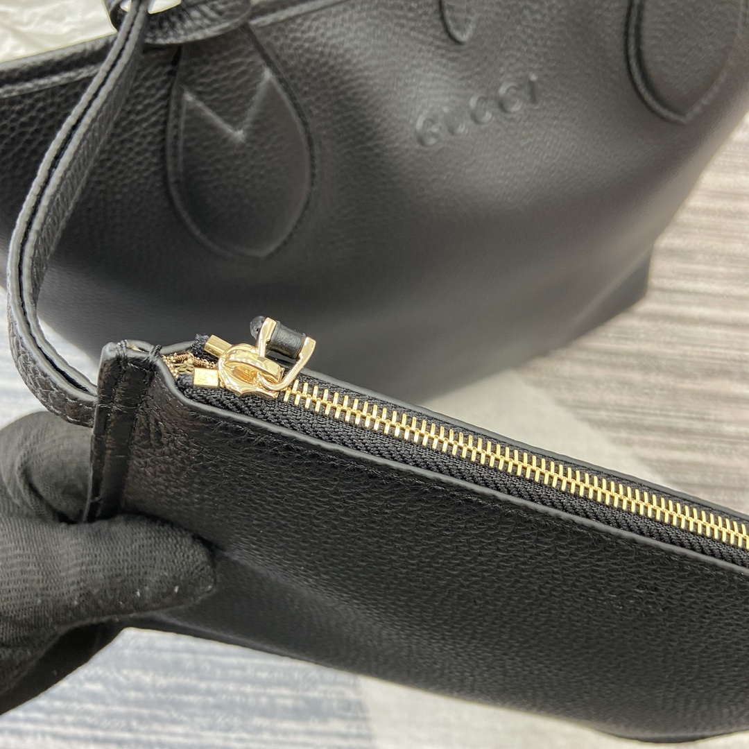 Gucci 839112 Gucci Totissima Large Reversible Tote Bag Black - Default Title - View 6