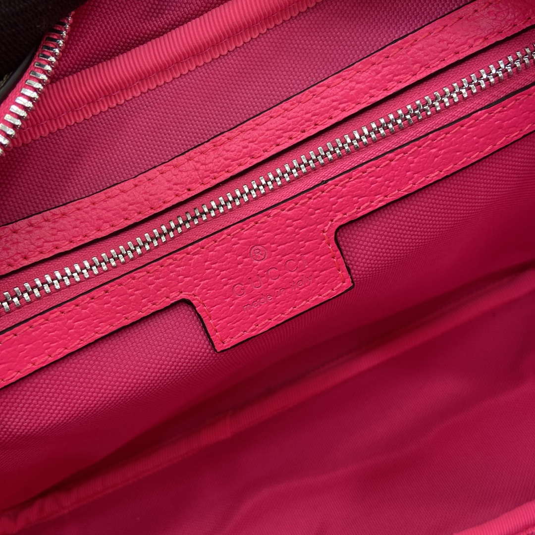 Gucci 839380 Medium Crossbody Bag With Print Bright pink