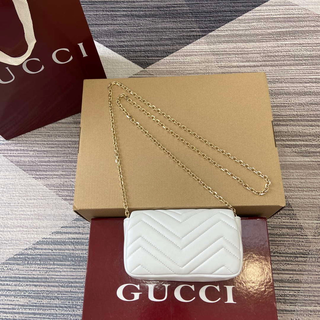 Gucci 841290 GG Marmont Mini Shoulder Bag White