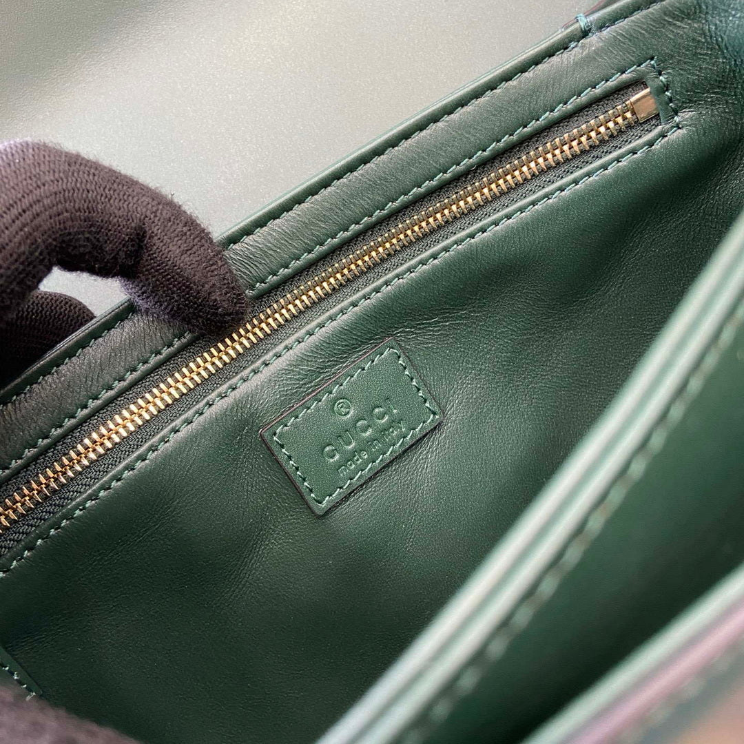 Gucci 846705 Gucci Siena Small Shoulder Bag Green
