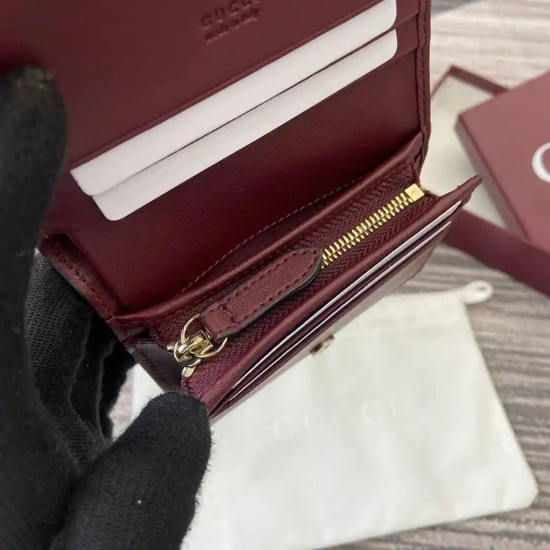 Gucci 847207 GG Emblem small wallet Rosso Ancora red GG leather