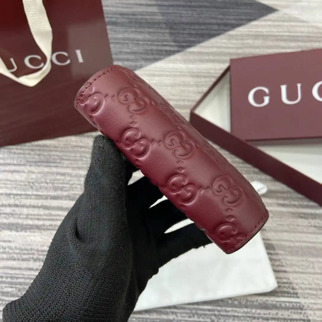 Gucci 847208 GG Emblem small wallet Rosso Ancora red GG leather