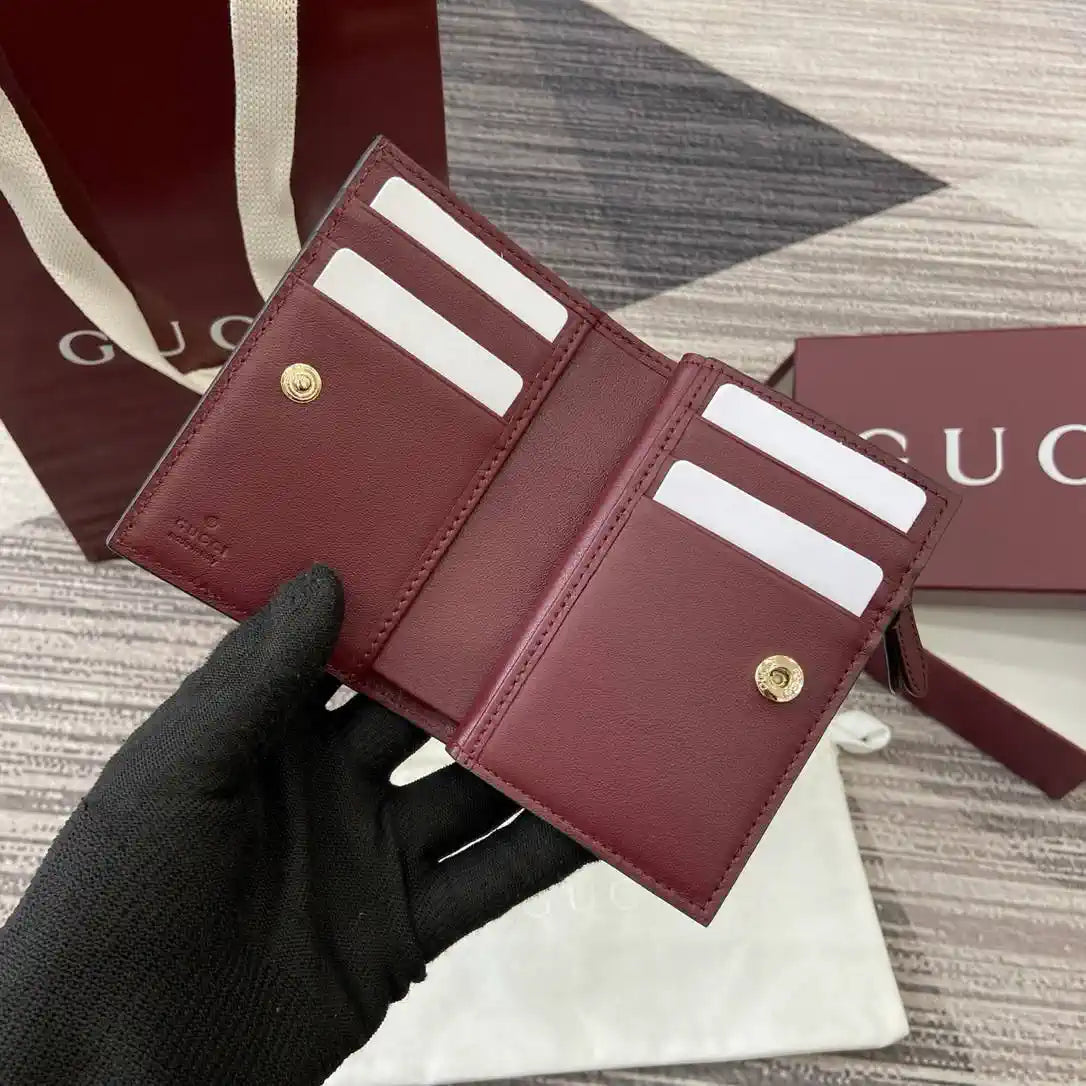 Gucci 847208 GG Emblem small wallet Rosso Ancora red GG leather