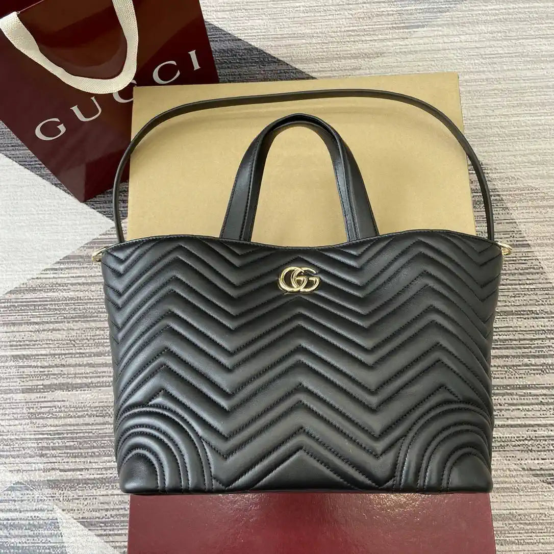 Gucci 847387 Gucci Betty medium tote bag Black