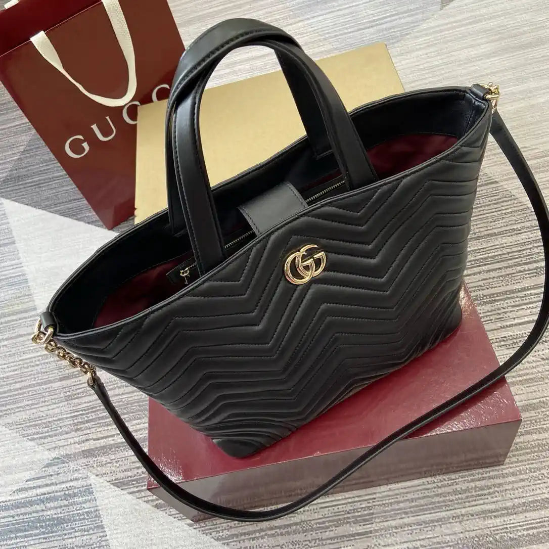 Gucci 847387 Gucci Betty medium tote bag Black