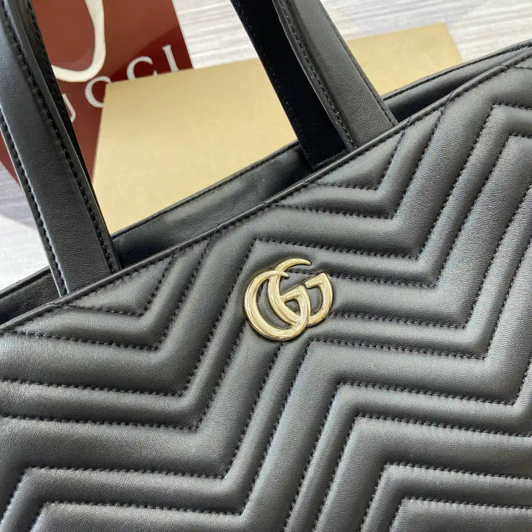 Gucci 847387 Gucci Betty medium tote bag Black