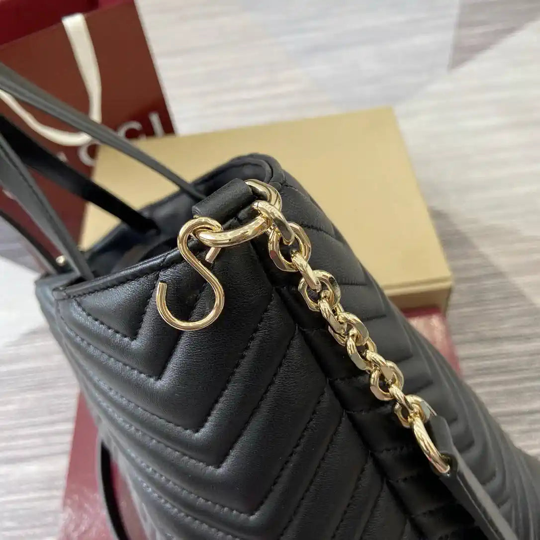 Gucci 847387 Gucci Betty medium tote bag Black