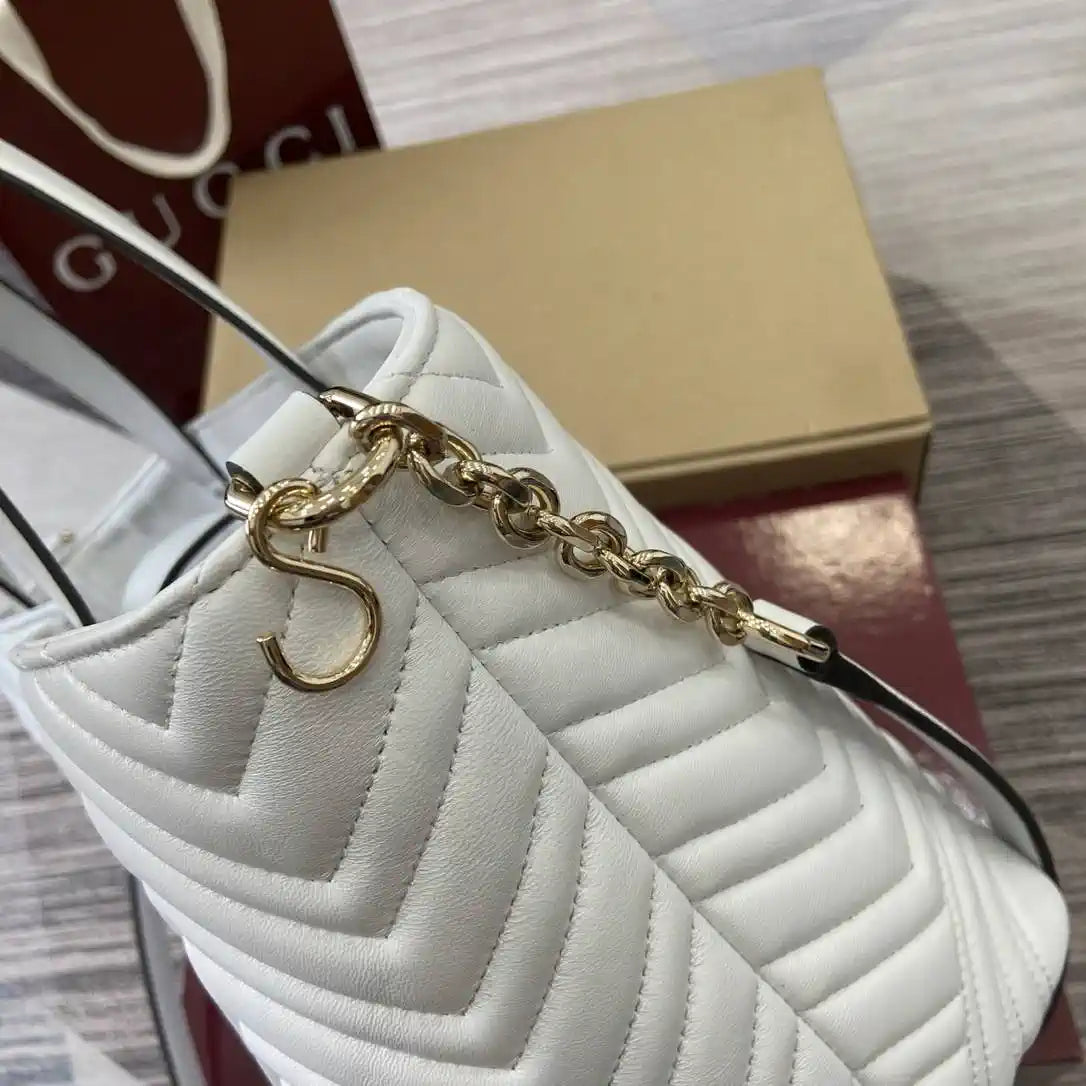 Gucci 847387 Gucci Betty medium tote bag White