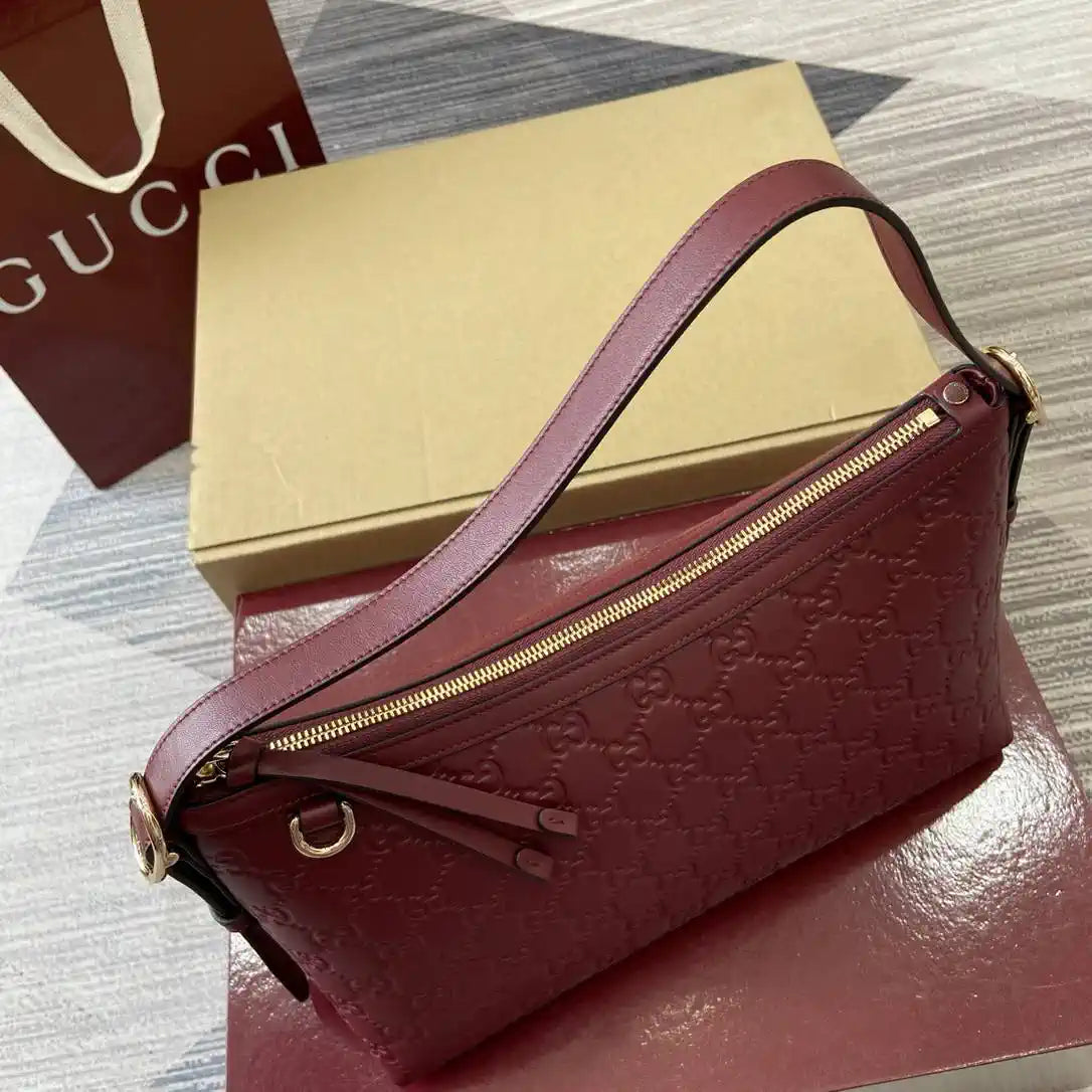 Gucci 847449 GG Emblem medium shoulder bag Rose Red