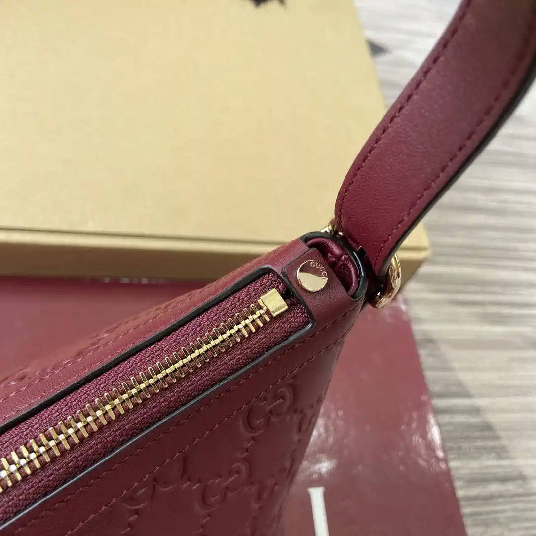 Gucci 847449 GG Emblem medium shoulder bag Rose Red