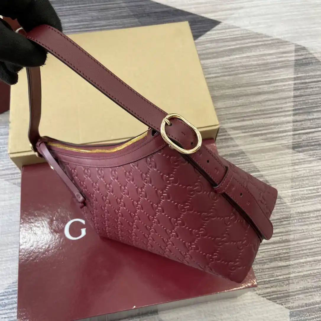 Gucci 847449 GG Emblem medium shoulder bag Rose Red