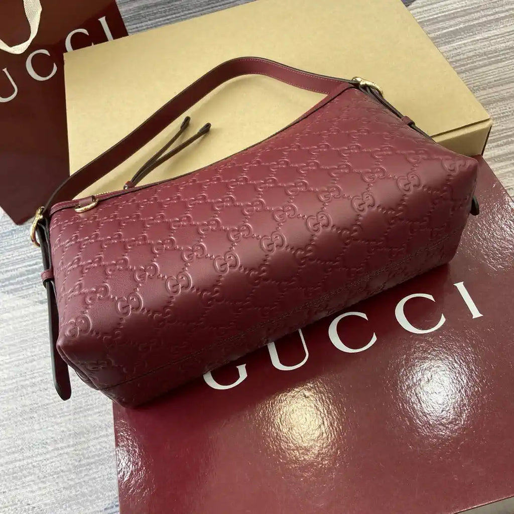 Gucci 847449 GG Emblem medium shoulder bag Rose Red