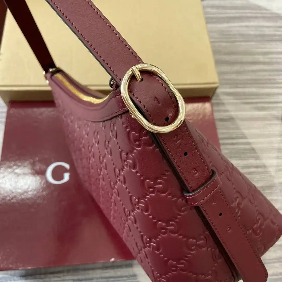 Gucci 847449 GG Emblem medium shoulder bag Rose Red