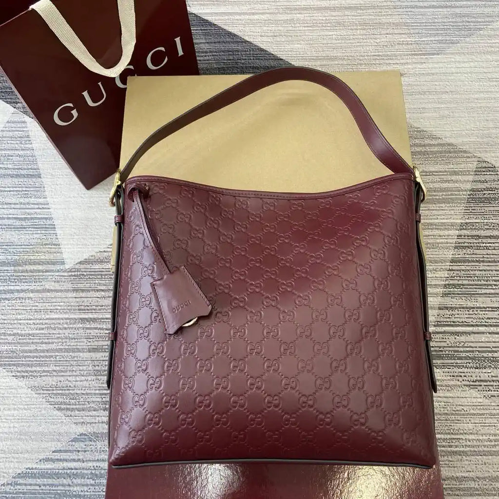 Gucci 847452 GG Emblem medium shoulder bag Red GG leather