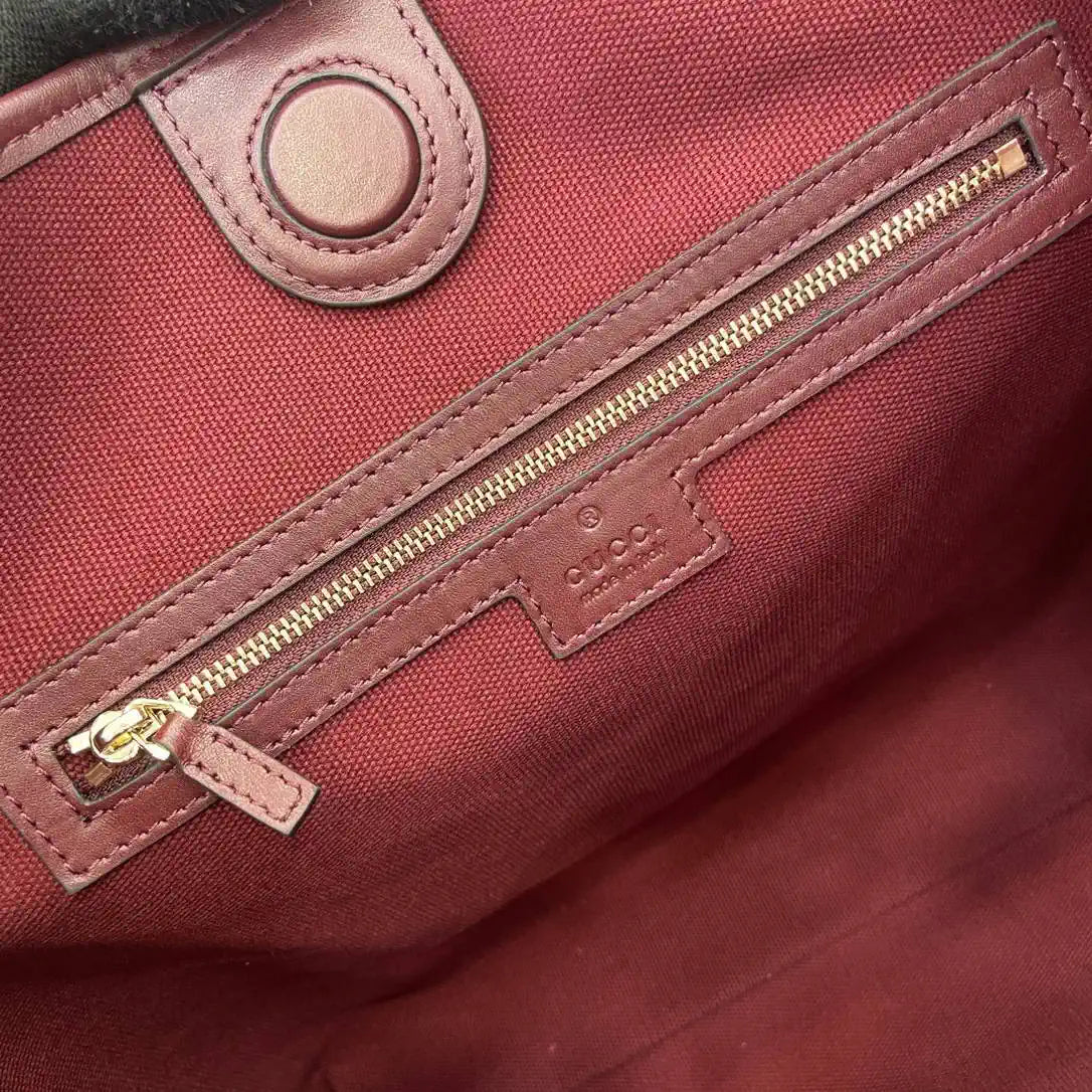 Gucci 847452 GG Emblem medium shoulder bag Red GG leather
