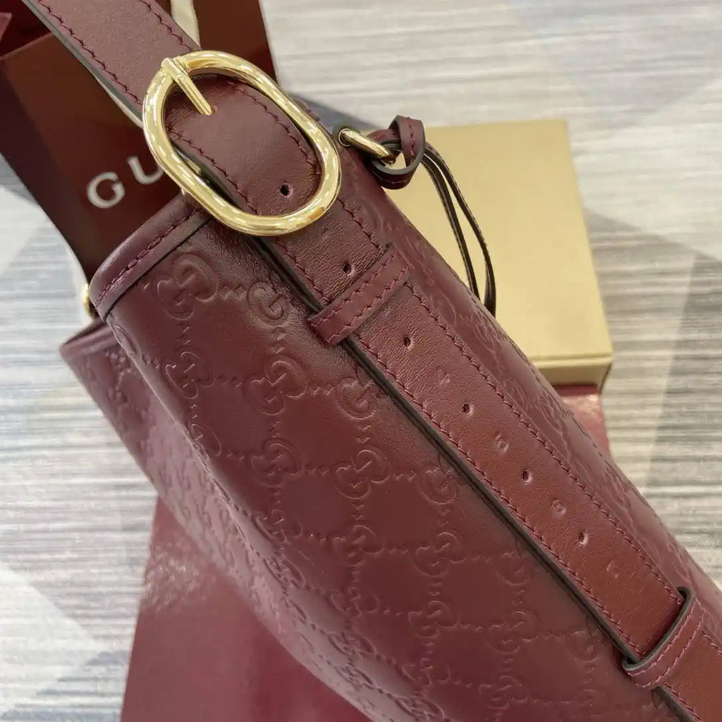 Gucci 847452 GG Emblem medium shoulder bag Red GG leather