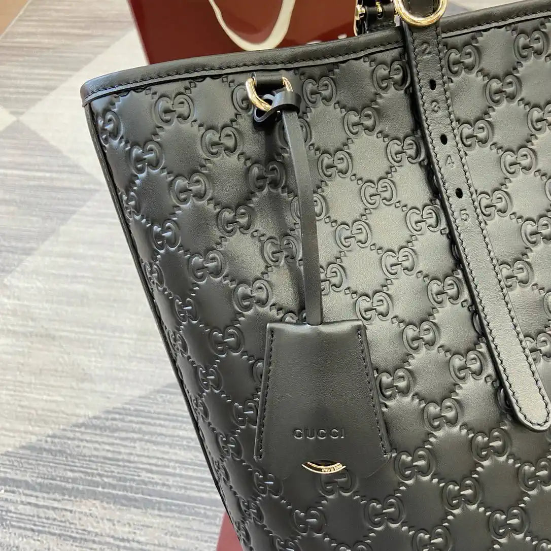 Gucci 847455 GG Emblem Large tote bag Black