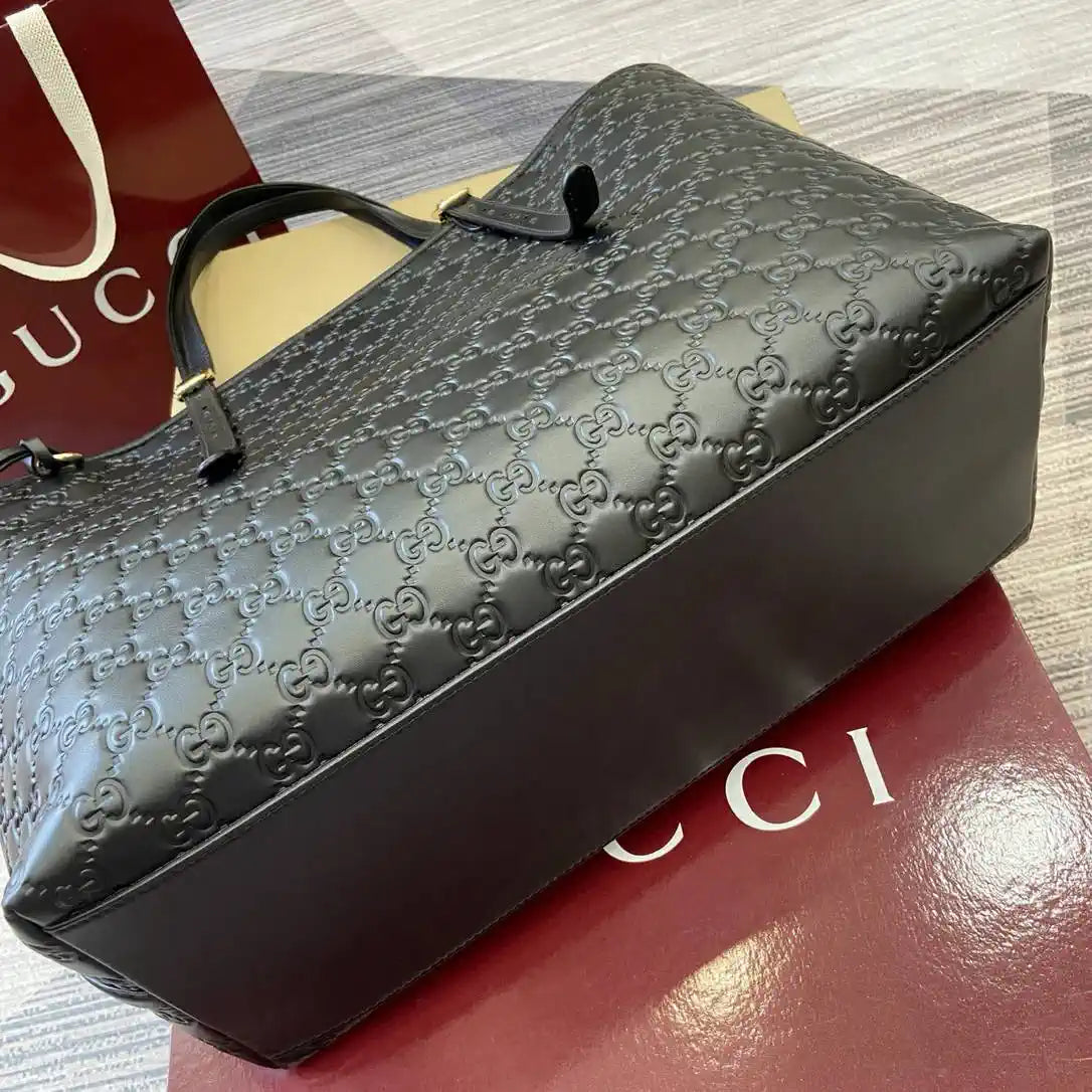 Gucci 847455 GG Emblem Large tote bag Black