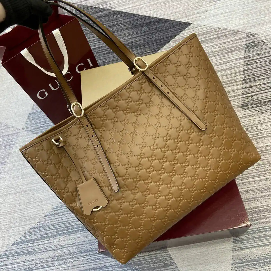 Gucci 847455 GG Emblem Large tote bag Brown
