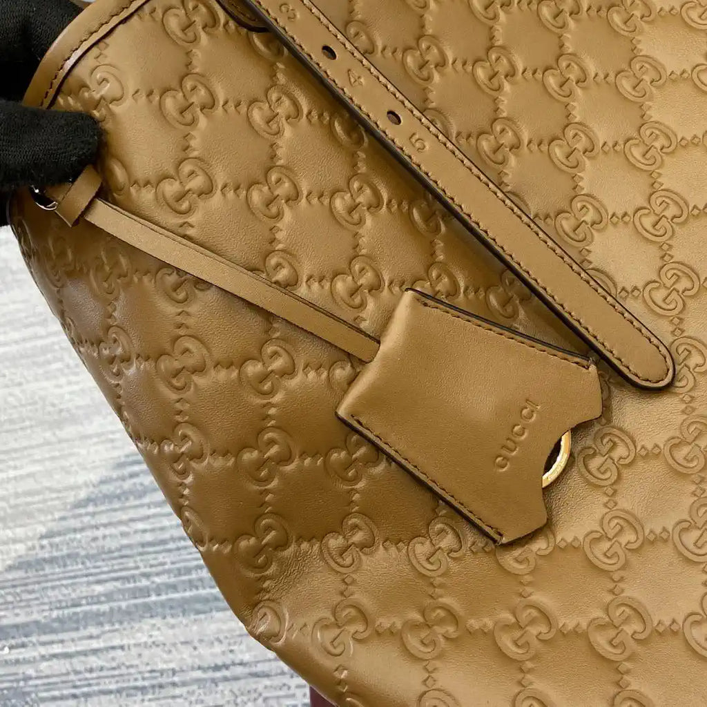 Gucci 847455 GG Emblem Large tote bag Brown