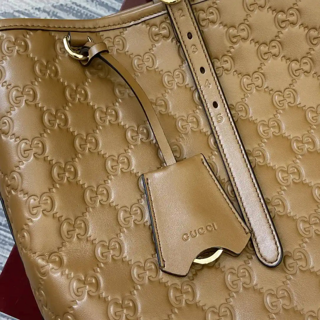 Gucci 847455 GG Emblem Large tote bag Brown