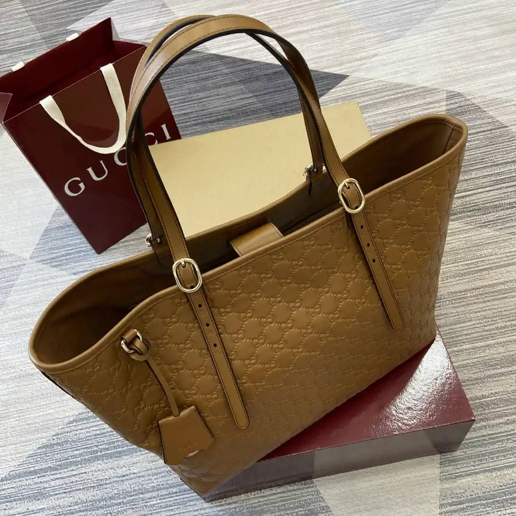 Gucci 847455 GG Emblem Large tote bag Brown