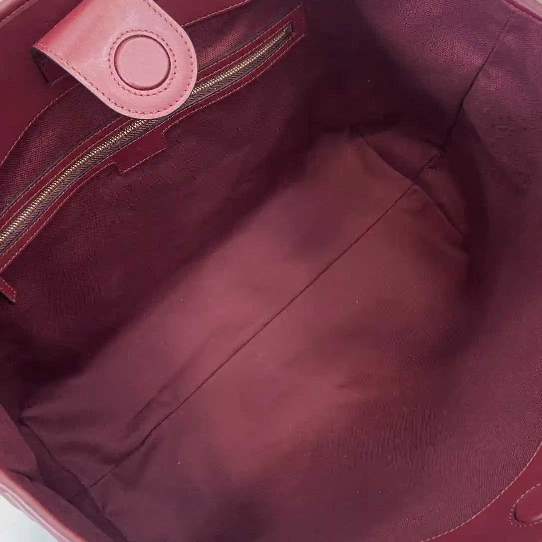 Gucci 847455 GG Emblem Large tote bag Red