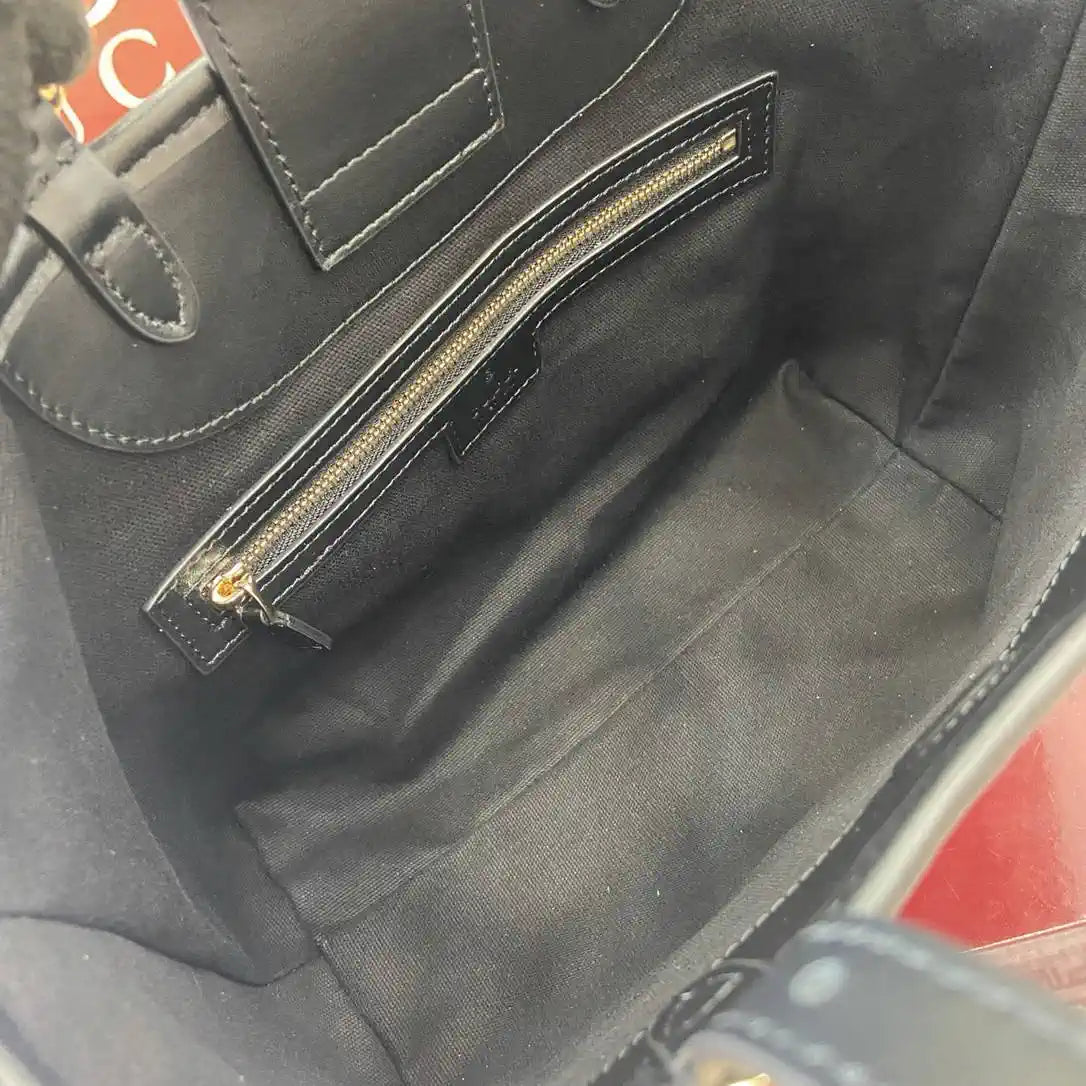 Gucci 847456 GG Emblem medium tote bag Black